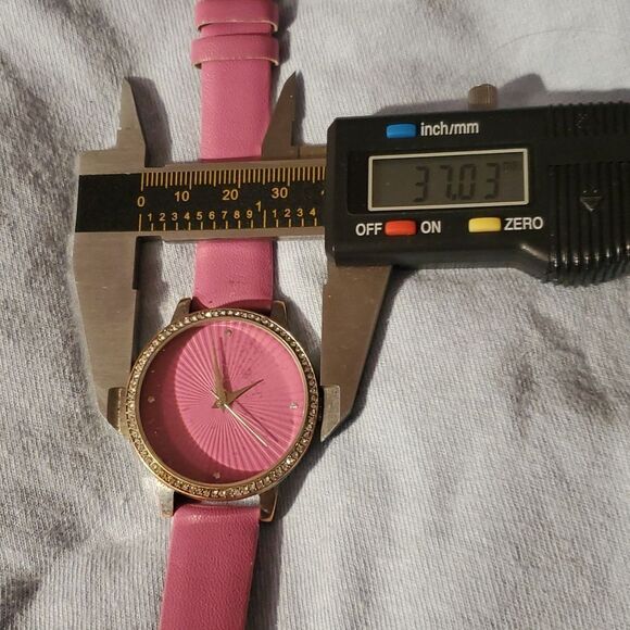 4 Manhattan by Croton Sunray Dial with Crystal Bezel Watches Pink Blue Black - Picture 6 of 7